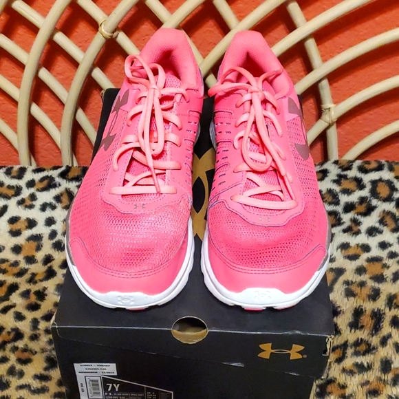 Under Armour Neon Pink GGS Micro G Speed Swift 7Y - Picture 4 of 6